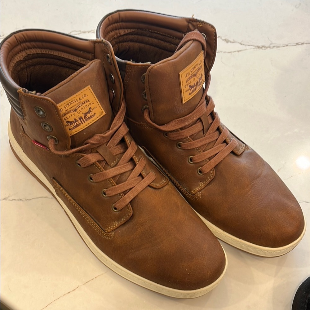 Levi's Men's Brown Leather High-Top Sneakers